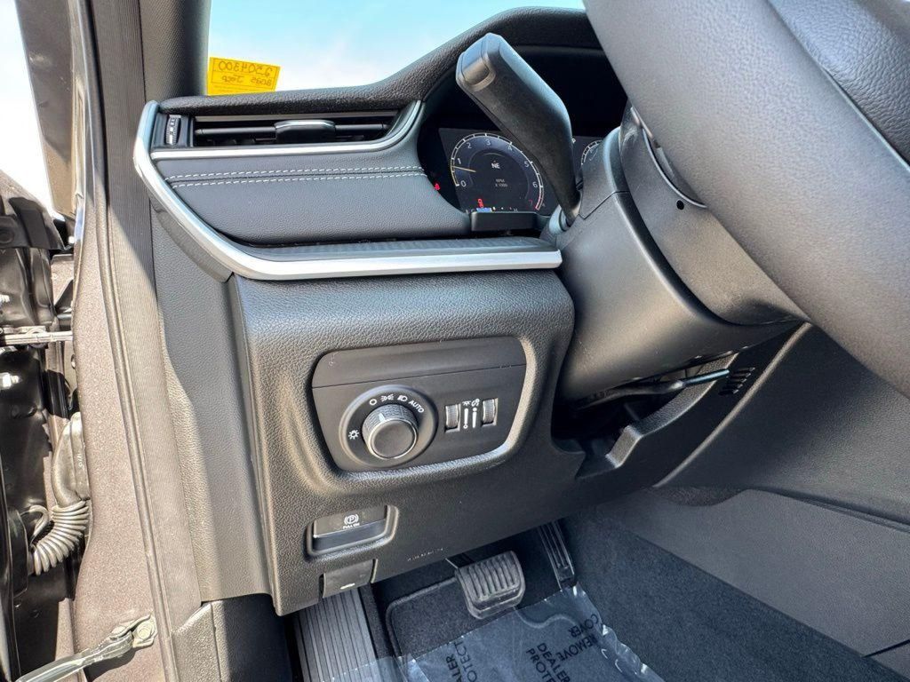 2025 Jeep Grand Cherokee Altitude - Photo 25