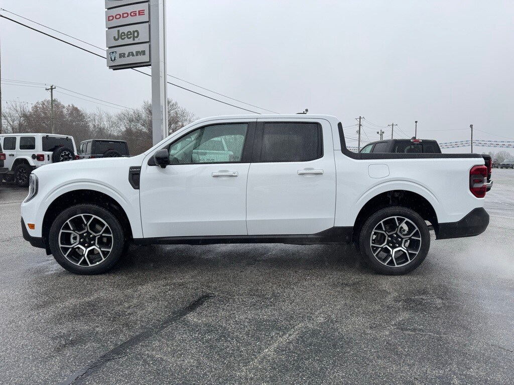 2025 Ford Maverick Lariat photo 2