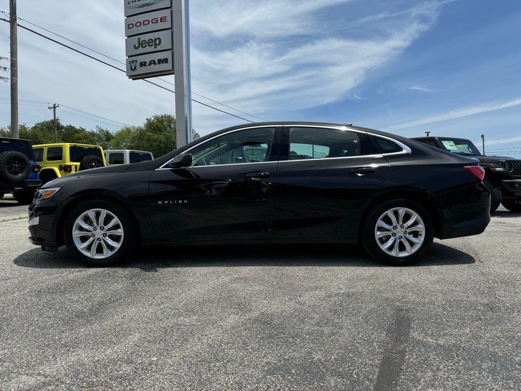 Used 2022 Chevrolet Malibu 1LT with VIN 1G1ZD5ST2NF129192 for sale in New Castle, IN