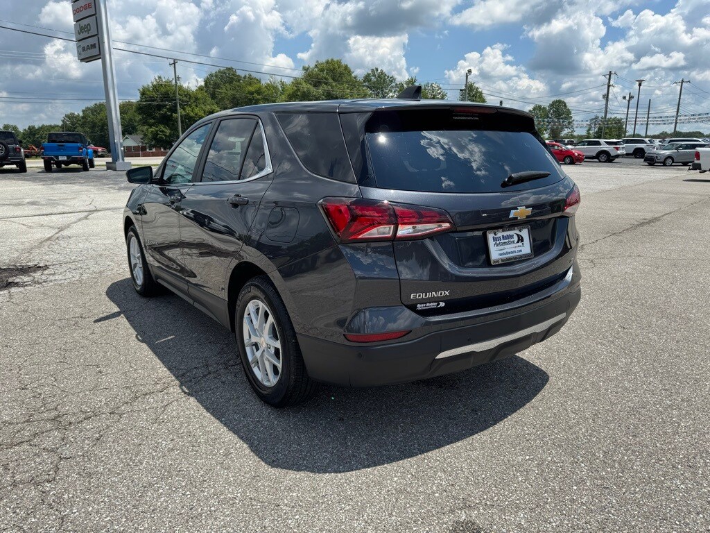 2022 Chevrolet Equinox LT photo 3