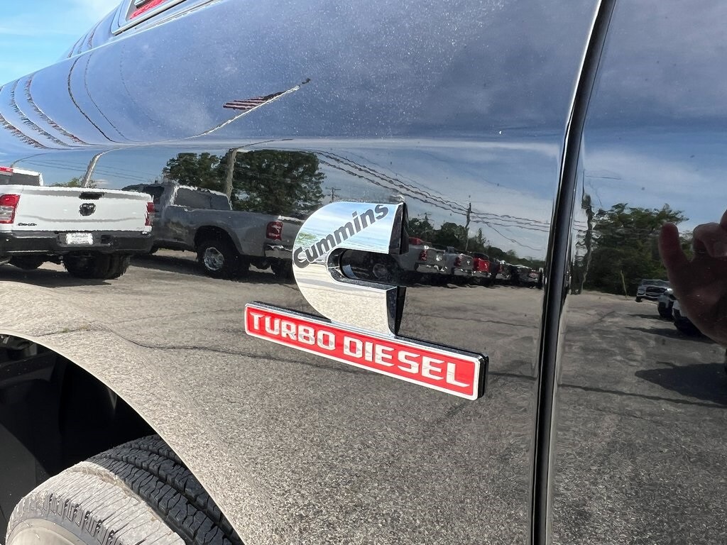 2024 Ram 2500 Tradesman photo 2