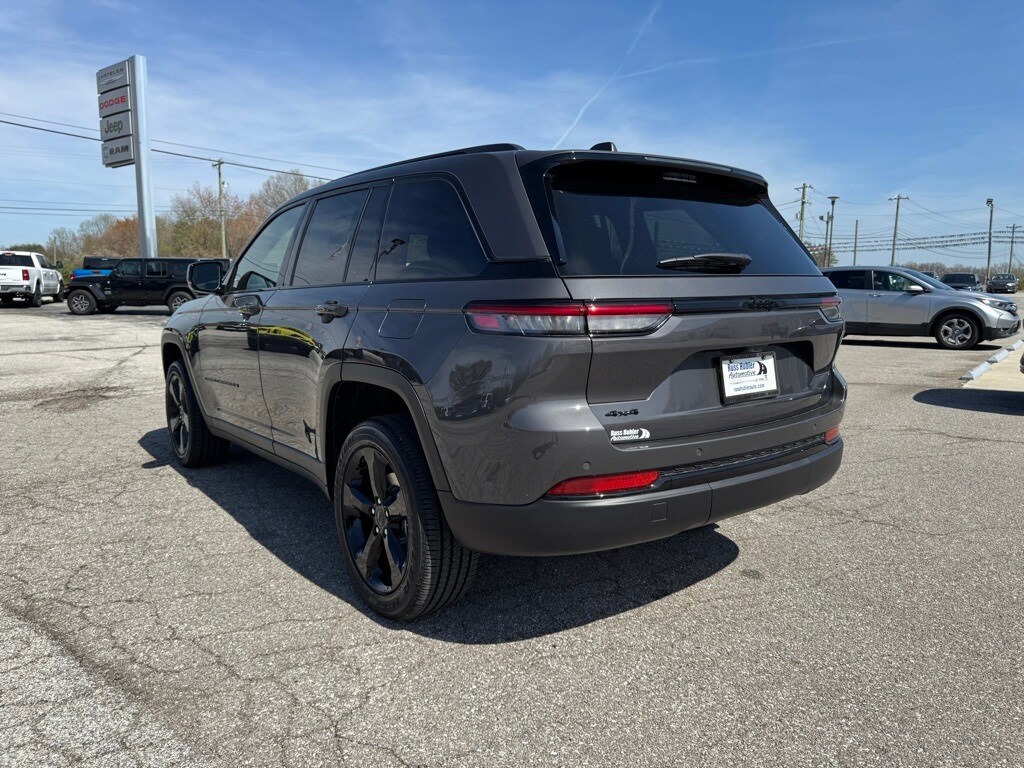 2025 Jeep Grand Cherokee Altitude X photo 3