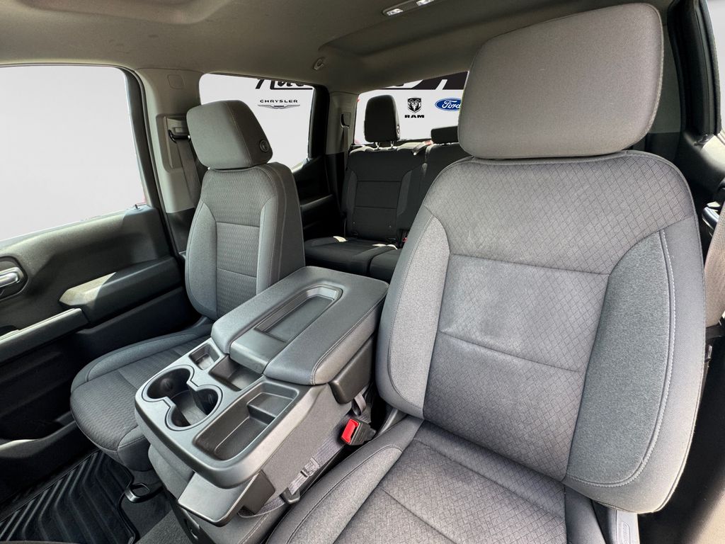 2023 Chevrolet Silverado 1500 Custom - Photo 19