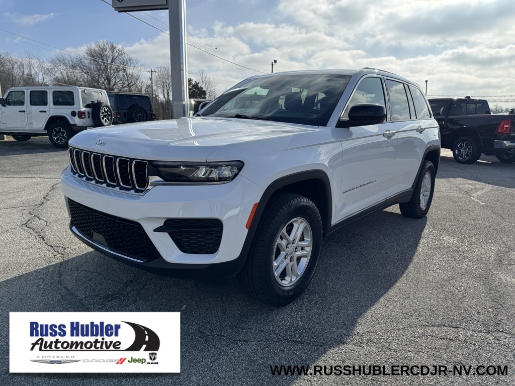 2023 Jeep Grand Cherokee Laredo's photo