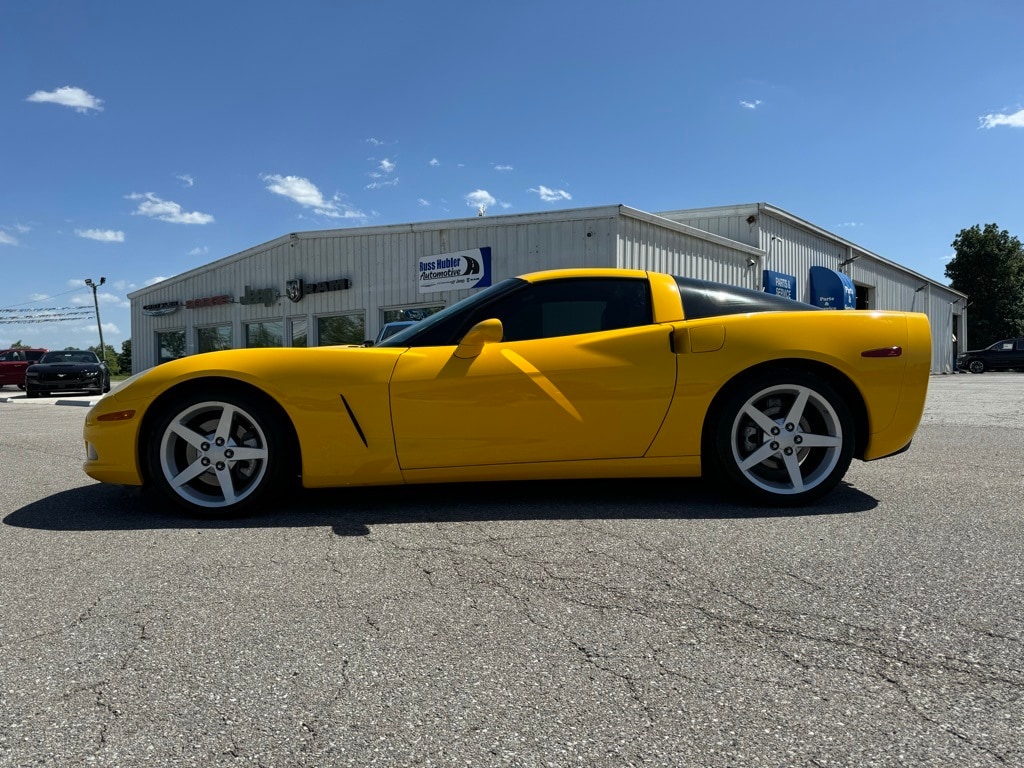 Used 2005 Chevrolet Corvette Base with VIN 1G1YY24U155103628 for sale in North Vernon, IN