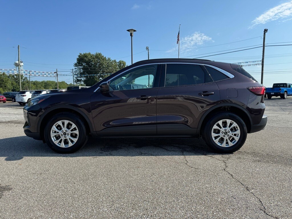 2023 Ford Escape Active photo 2