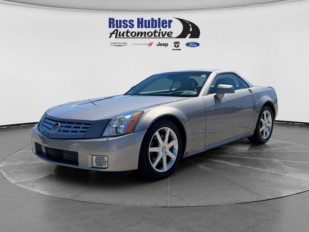 2004 Cadillac XLR V8 Roadster's photo