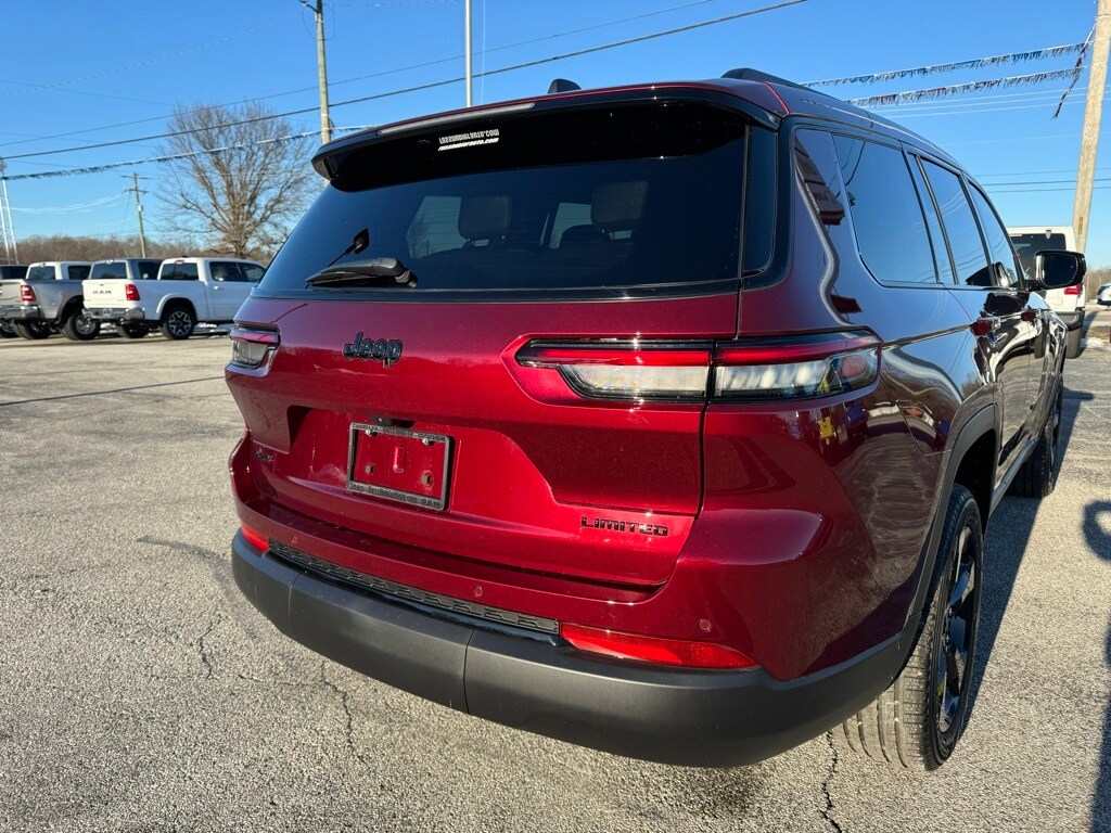2025 Jeep Grand Cherokee Limited photo 4