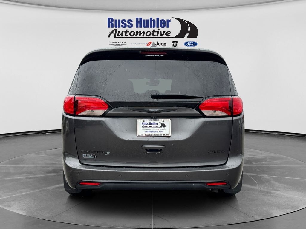 Used 2020 Chrysler Pacifica Limited Minivan/Van