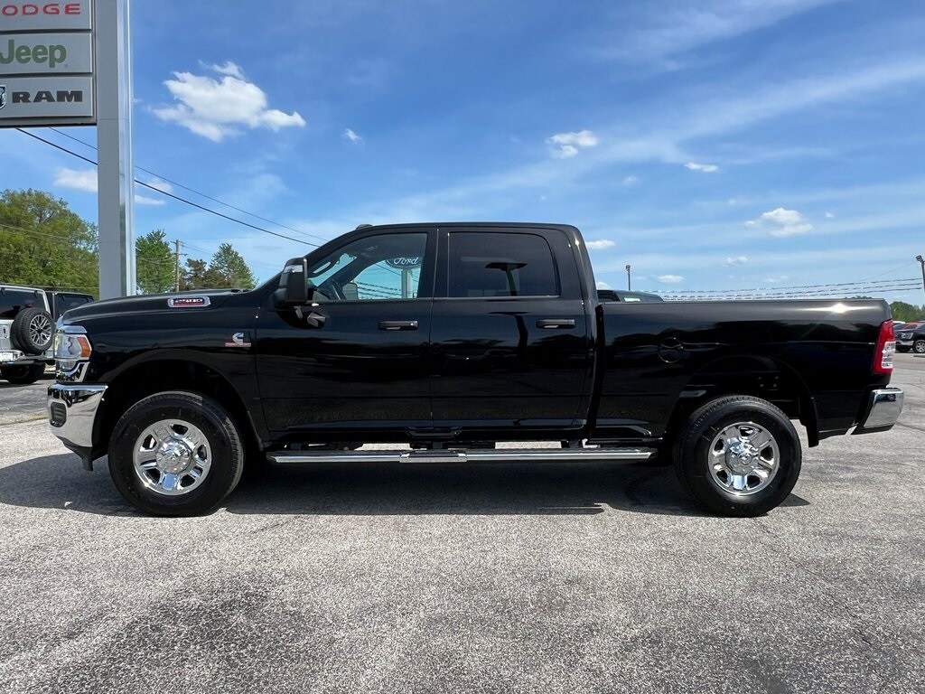 2024 Ram 2500 Tradesman photo 3