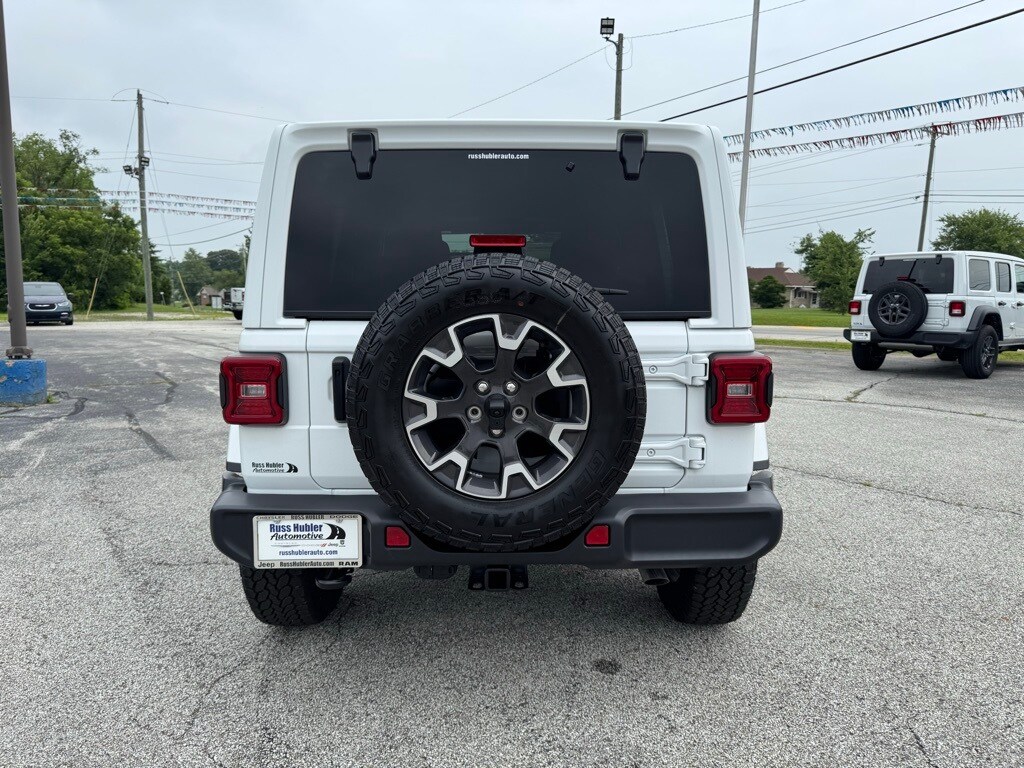2024 Jeep Wrangler Sahara photo 4