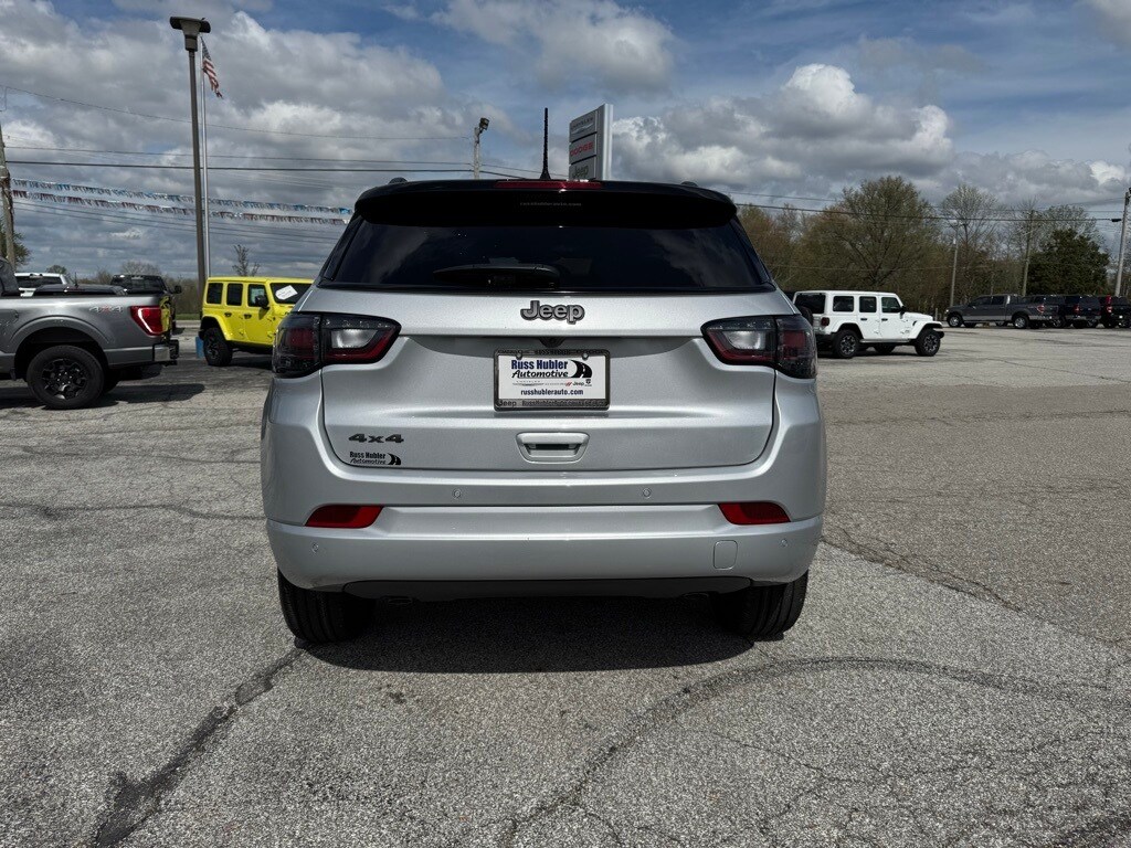 2025 Jeep Compass Limited photo 4
