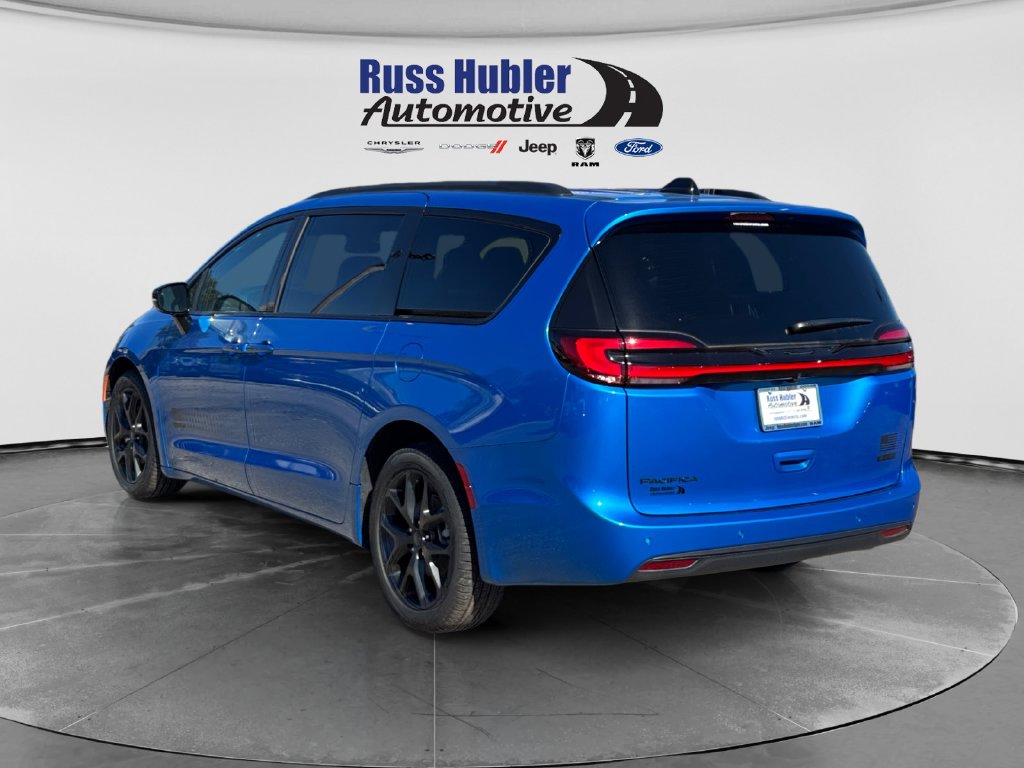 New 2027 Chrysler Pacifica SELECT Passenger Van