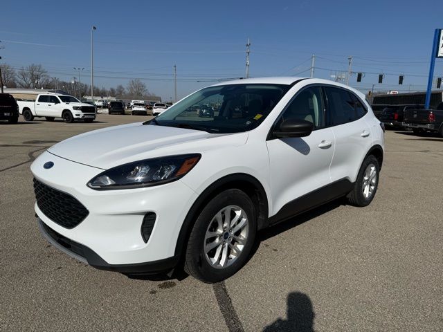 Used 2022 Ford Escape SE with VIN 1FMCU0G6XNUB22436 for sale in New Castle, IN