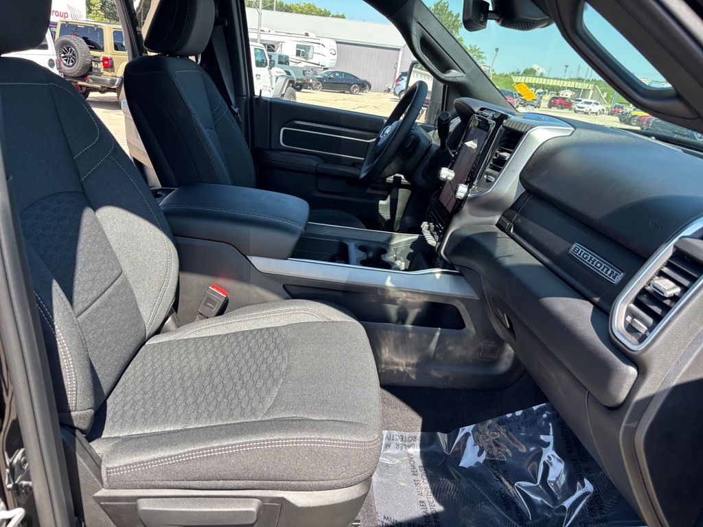 2025 RAM 2500 Big Horn - Photo 31