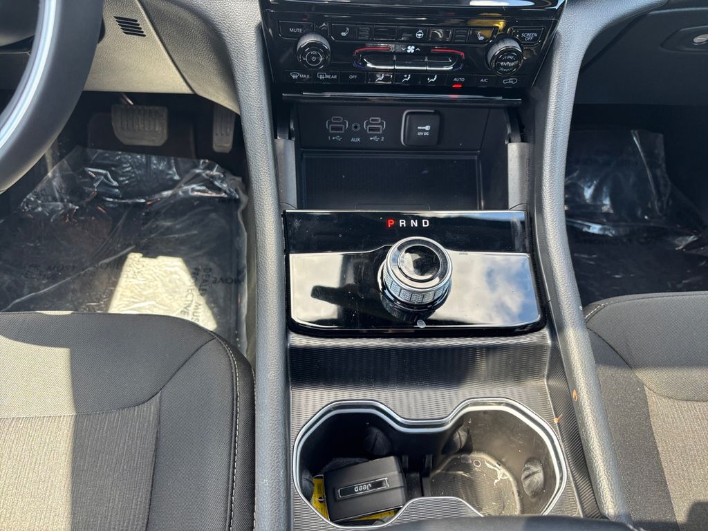 2025 Jeep Grand Cherokee Laredo - Photo 31