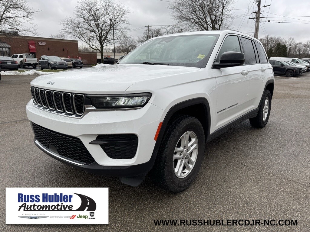 2023 Jeep Grand Cherokee Laredo's photo
