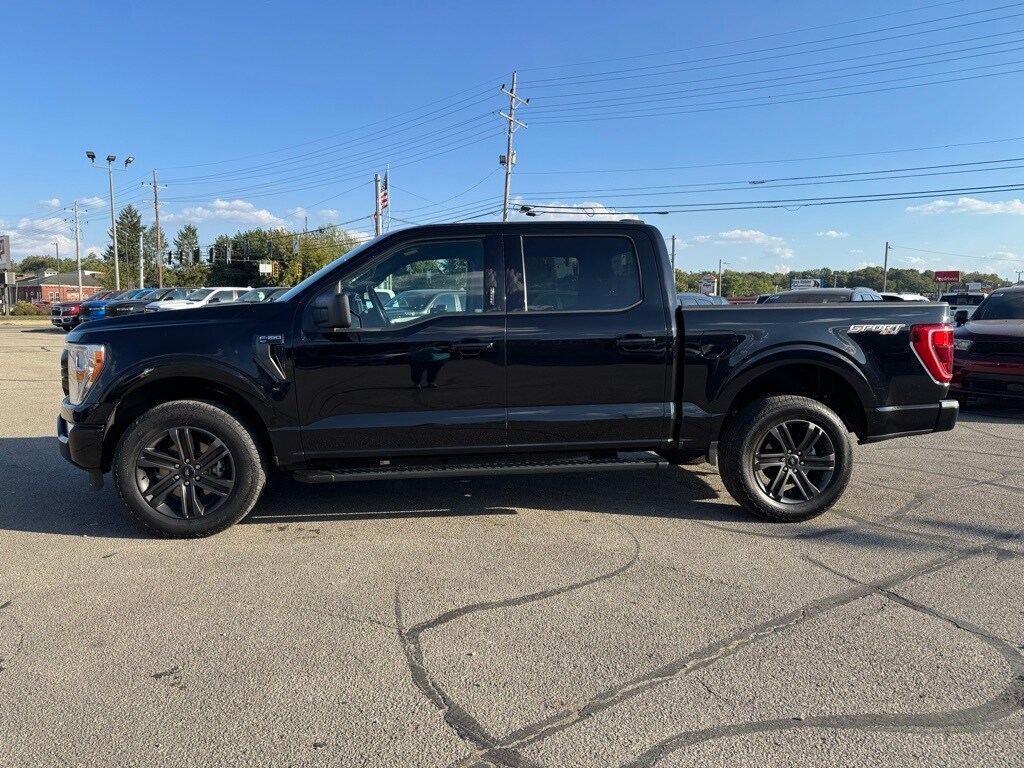 2022 Ford F-150 XLT photo 2