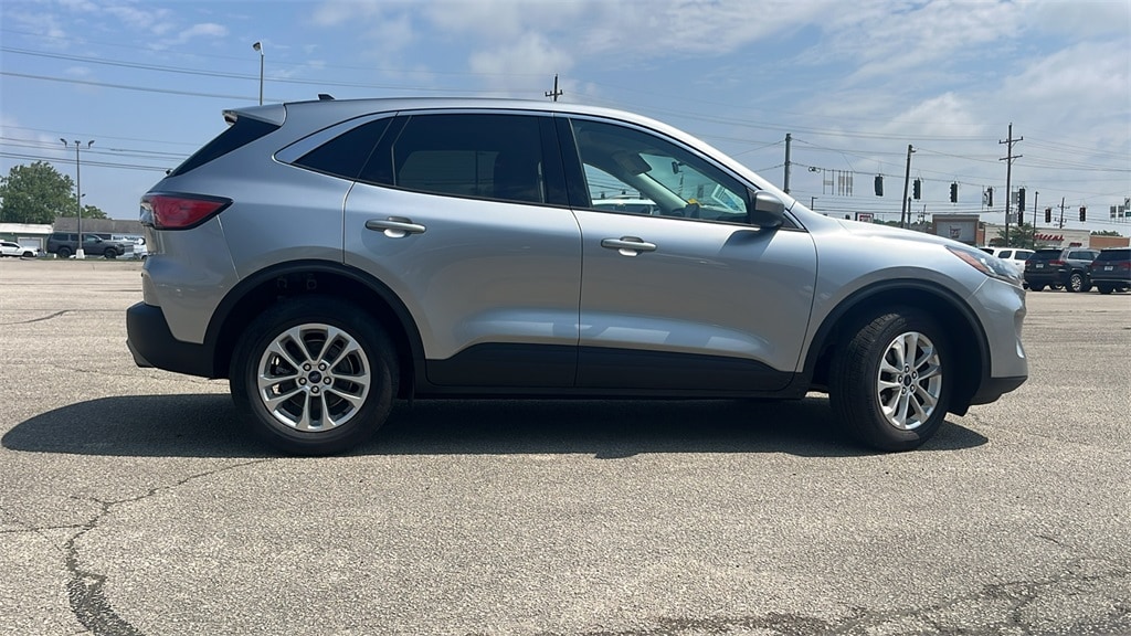 Used 2021 Ford Escape SE with VIN 1FMCU9G67MUA98485 for sale in New Castle, IN