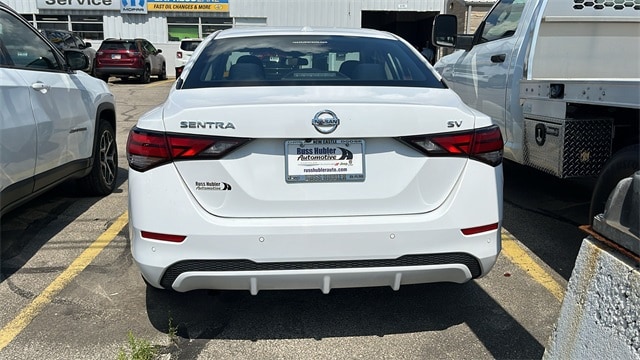 Used 2021 Nissan Sentra SV with VIN 3N1AB8CV7MY272497 for sale in New Castle, IN