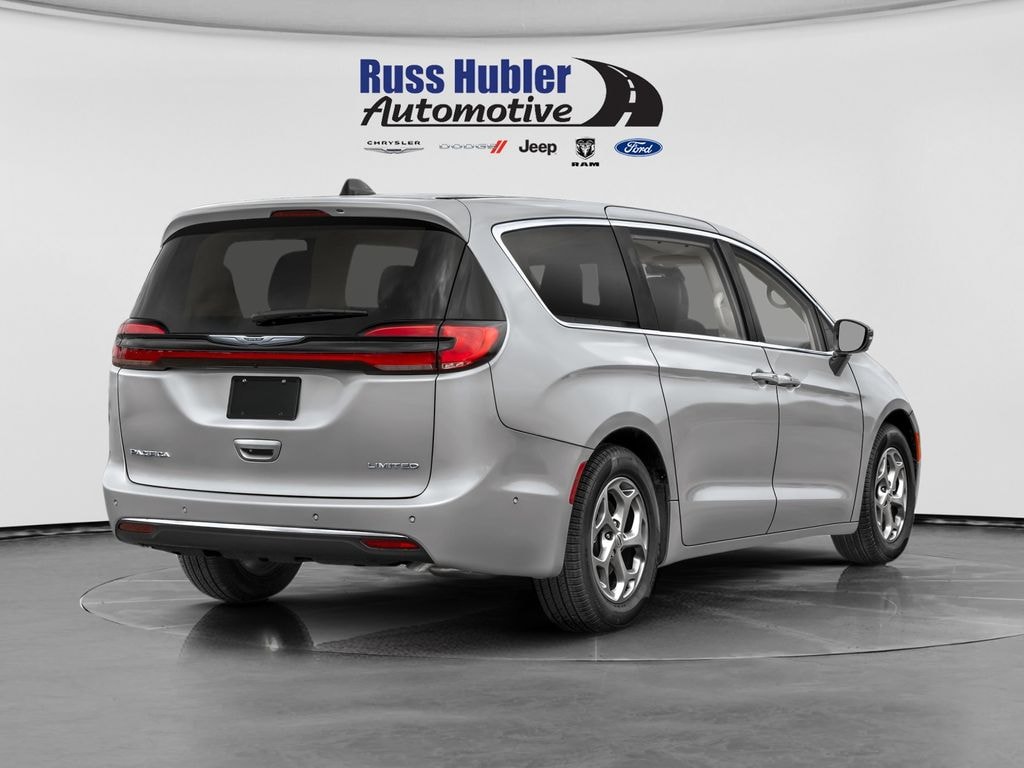 Used 2026 Chrysler Pacifica Pinnacle Van Passenger Van