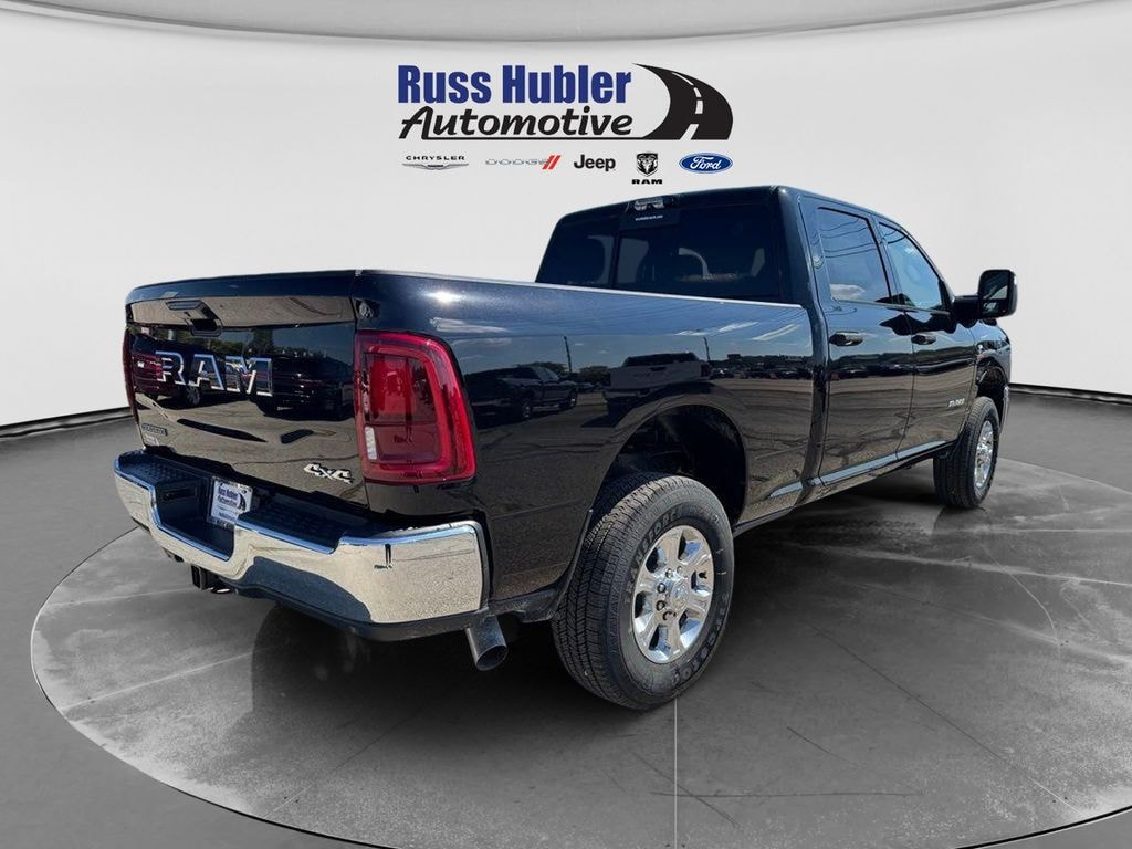 New 2025 Ram 2500 BIG HORN CREW CAB 4X4 6'4 BOX Pickup