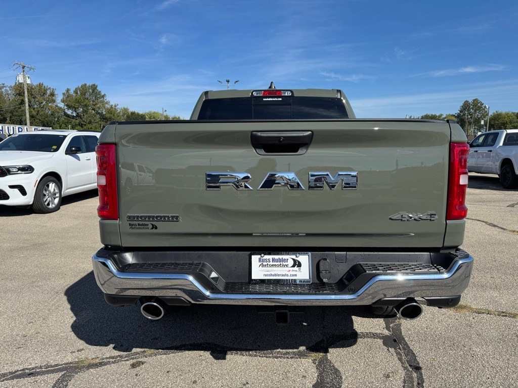 New 2026 Ram 1500 BIG HORN CREW CAB 4X4 5'7 BOX Pickup