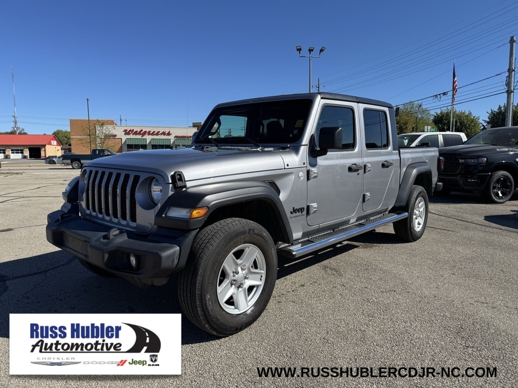 2020 Jeep Gladiator Truck Crew Cab 