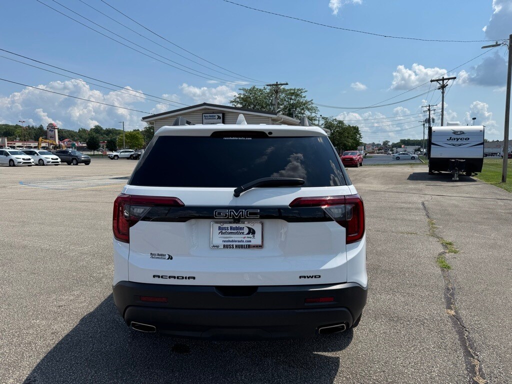 2023 Gmc Acadia SLE photo 2
