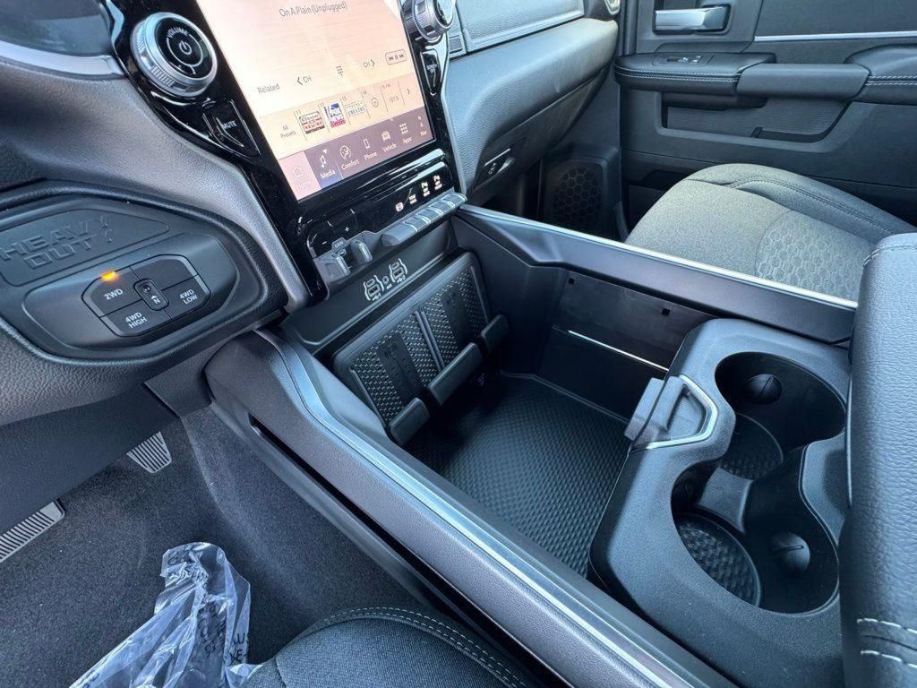 2025 RAM 2500 Big Horn - Photo 26