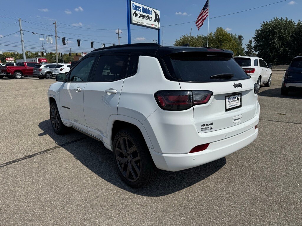 2024 Jeep Compass Limited photo 3