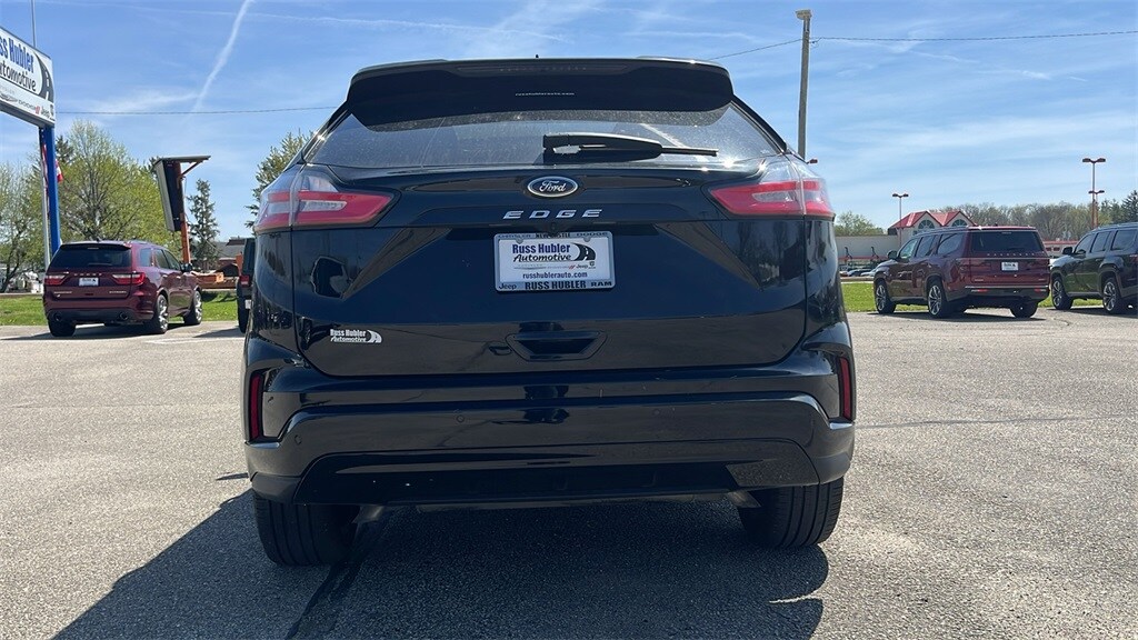 2022 Ford Edge ST photo 4