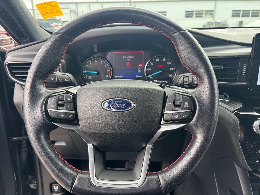 2023 Ford Explorer ST-LINE - Photo 30