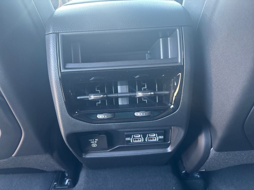 2025 Jeep Grand Cherokee Laredo - Photo 26