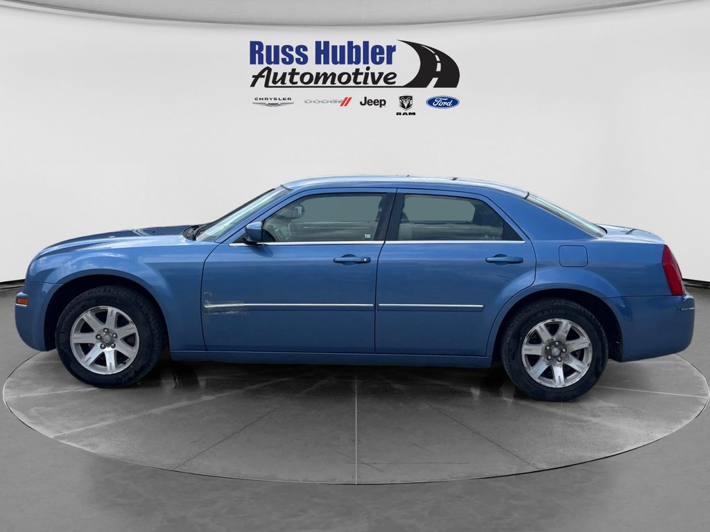 Used 2007 Chrysler 300 Touring with VIN 2C3KA53G77H729862 for sale in New Castle, IN