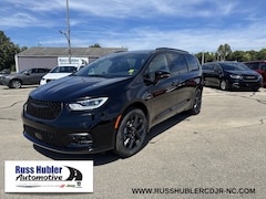 2026 Chrysler Pacifica LIMITED AWD Passenger Van