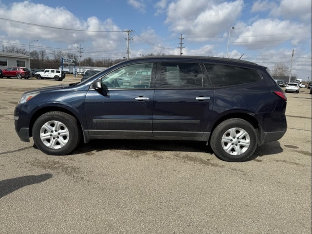 Used 2016 Chevrolet Traverse LS SUV