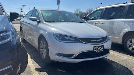 2015 Chrysler 200 Limited Sedan
