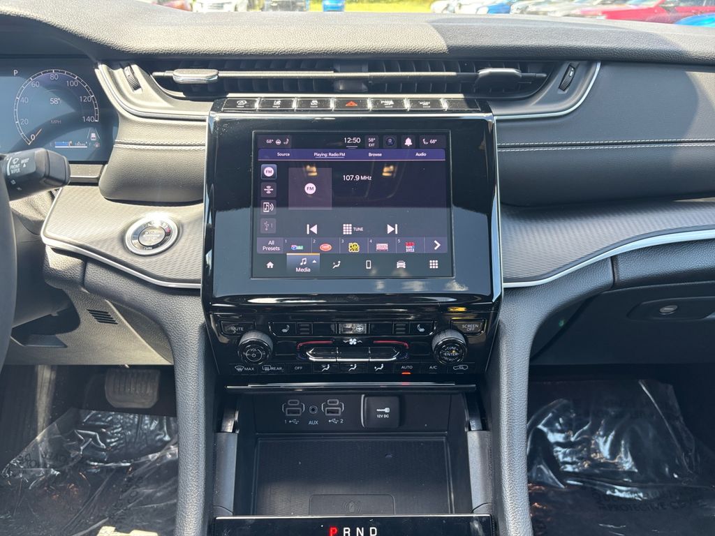 2025 Jeep Grand Cherokee Laredo - Photo 26