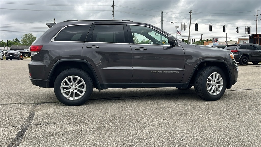 Used 2023 Jeep Grand Cherokee Laredo with VIN 1C4RJHAG1PC573111 for sale in New Castle, IN