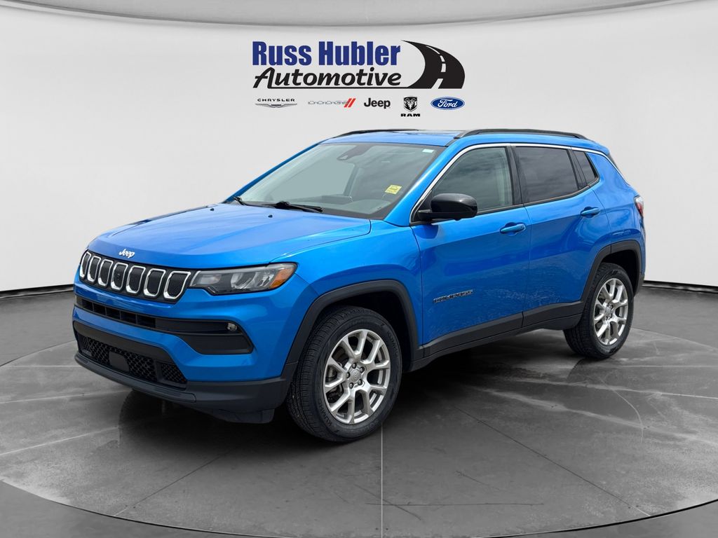 2022 Jeep Compass Latitude Lux 4X4's photo