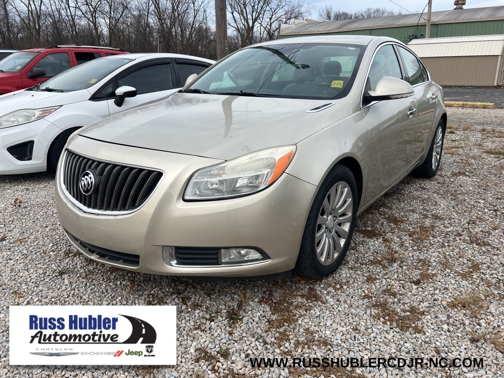 2013 Buick Regal Premium 1