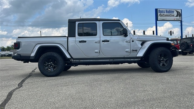 Used 2021 Jeep Gladiator Sport S with VIN 1C6HJTAG0ML578530 for sale in New Castle, IN