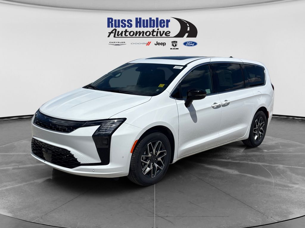 2027 Chrysler Pacifica Limited's photo