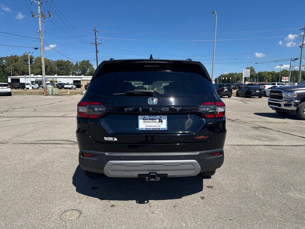 2023 Honda Pilot TrailSport photo 3
