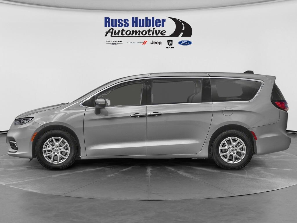 Used 2023 Chrysler Pacifica Touring L Van Passenger Van