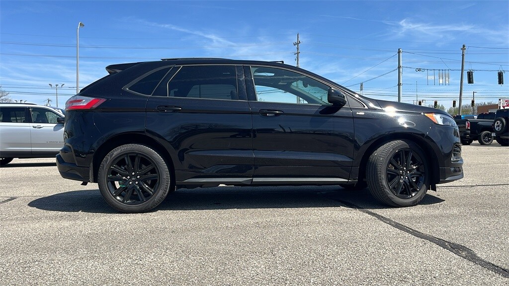 Used 2022 Ford Edge ST-Line with VIN 2FMPK4J99NBA07012 for sale in New Castle, IN