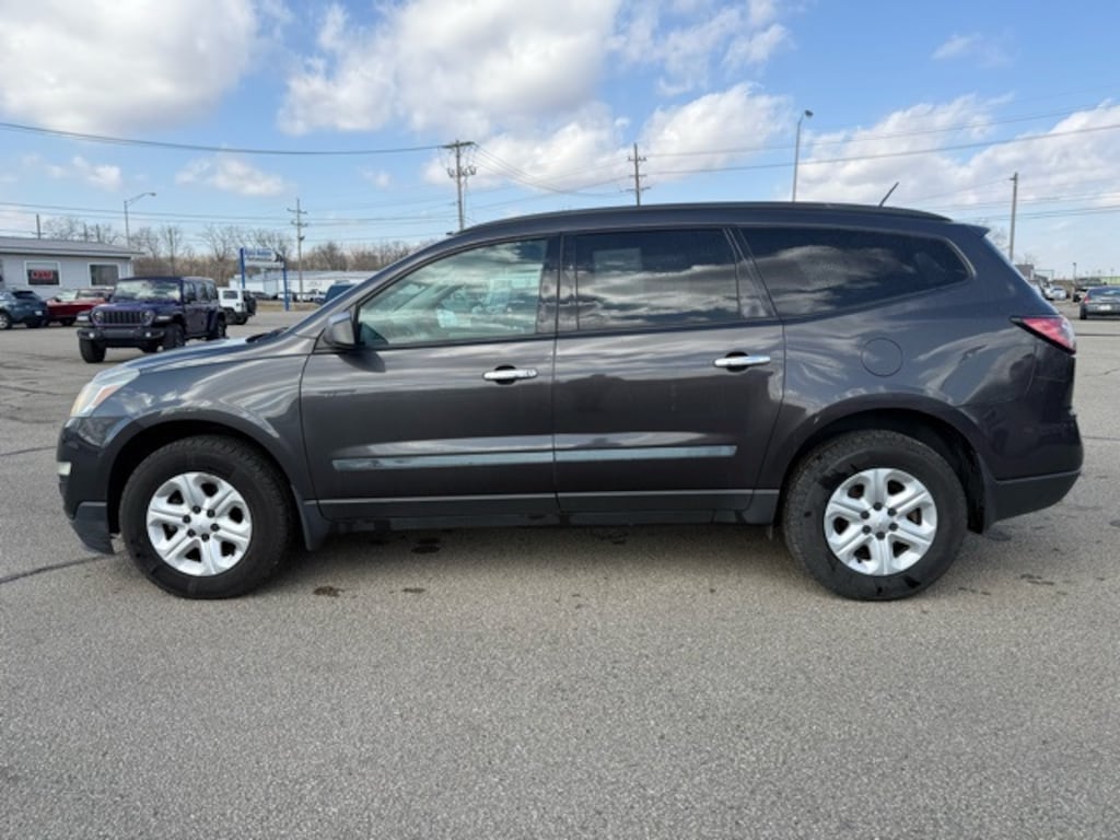 Used 2016 Chevrolet Traverse LS SUV