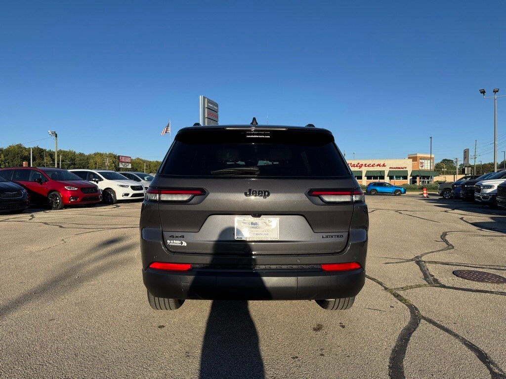 2025 Jeep Grand Cherokee Limited photo 4