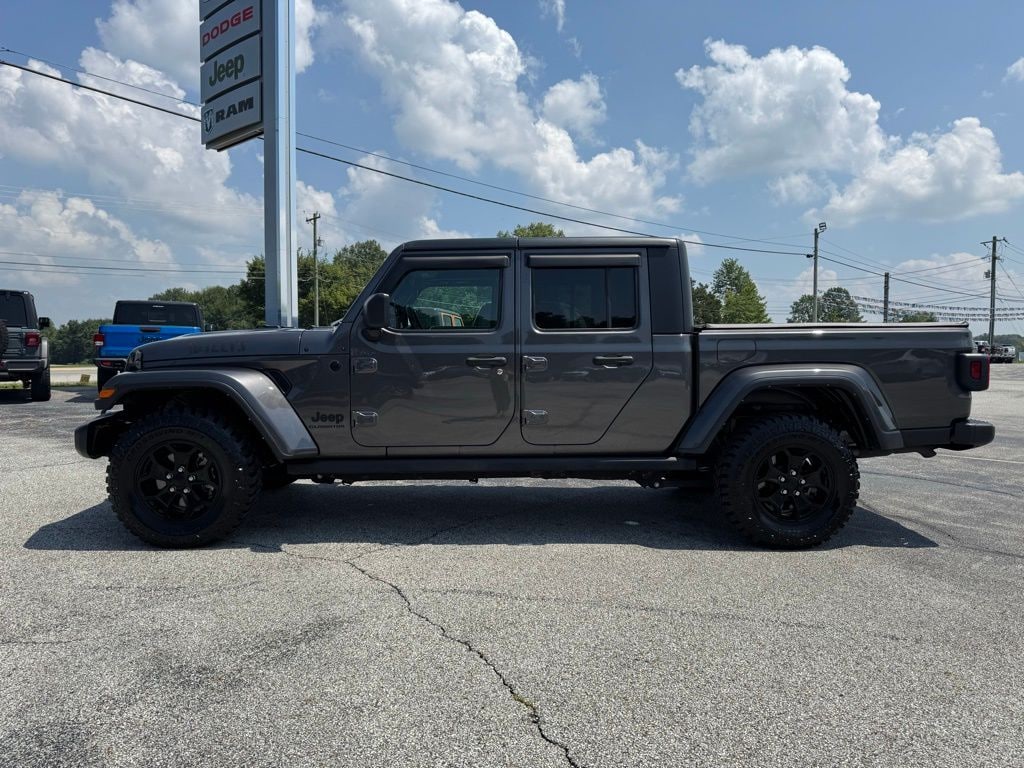 Used 2021 Jeep Gladiator Sport Truck Crew Cab